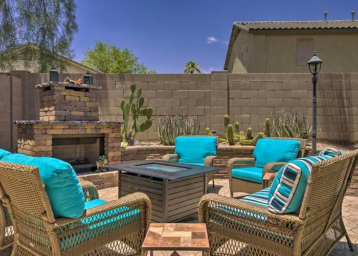 Chic Getaway W/ Outdoor Oasis & Pool * Maricopa