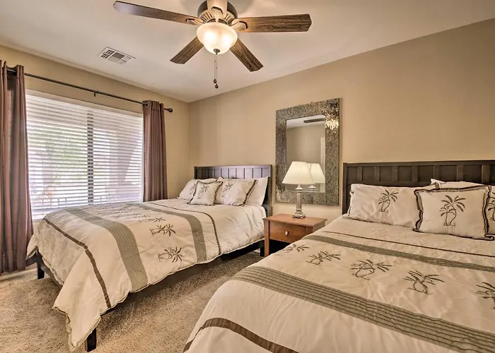 Chic Getaway W/ Outdoor Oasis & Pool Holiday home Maricopa