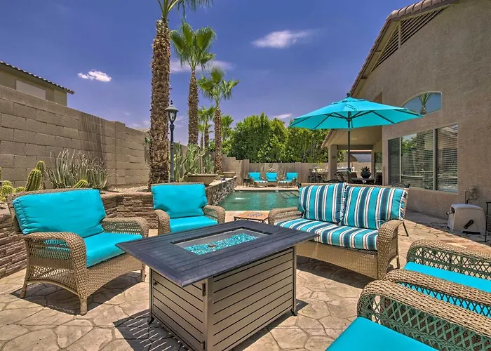 Holiday home Chic Getaway W/ Outdoor Oasis & Pool *