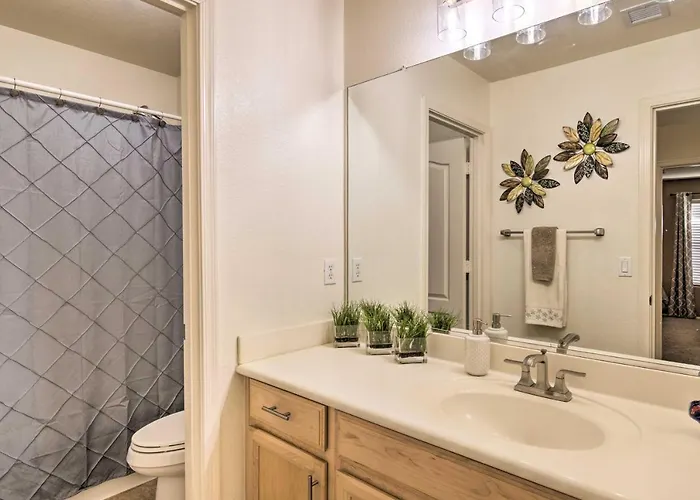 Holiday home Chic Getaway W/ Outdoor Oasis & Pool Maricopa